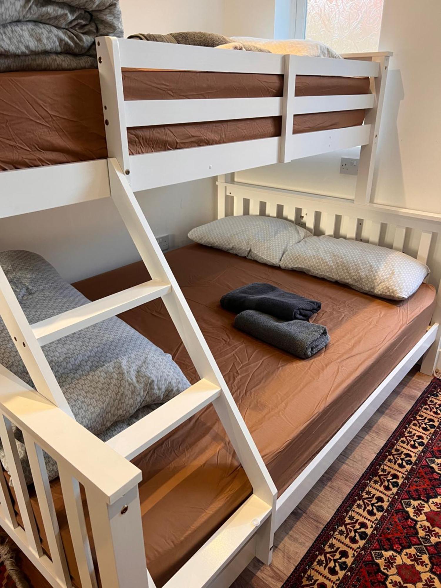 Dorney 1 Bedroom & Bathroom מראה חיצוני תמונה