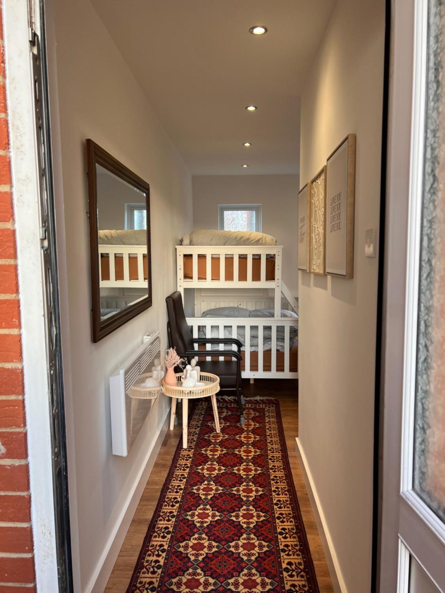 Dorney 1 Bedroom & Bathroom מראה חיצוני תמונה